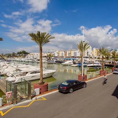 Greice Homes One Bedroom Marina Apartment *